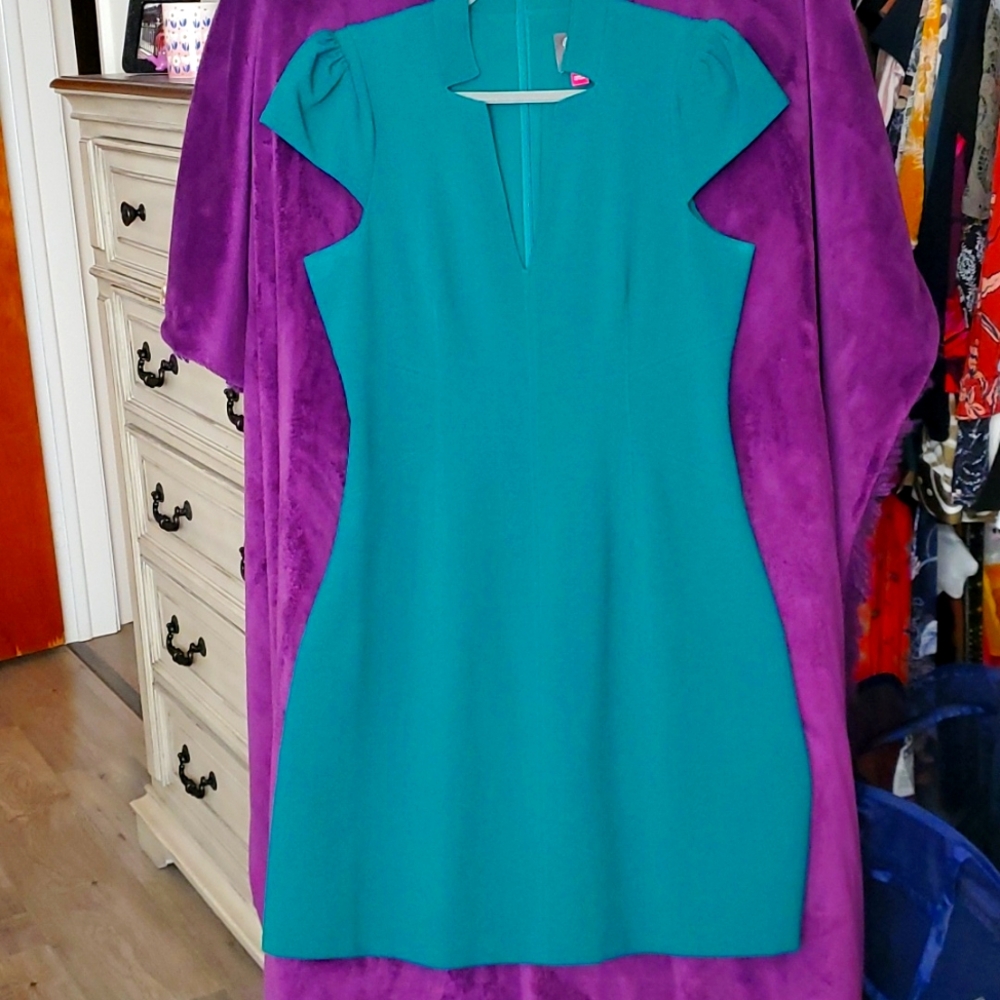 Vince Camuto Kelly Green dress